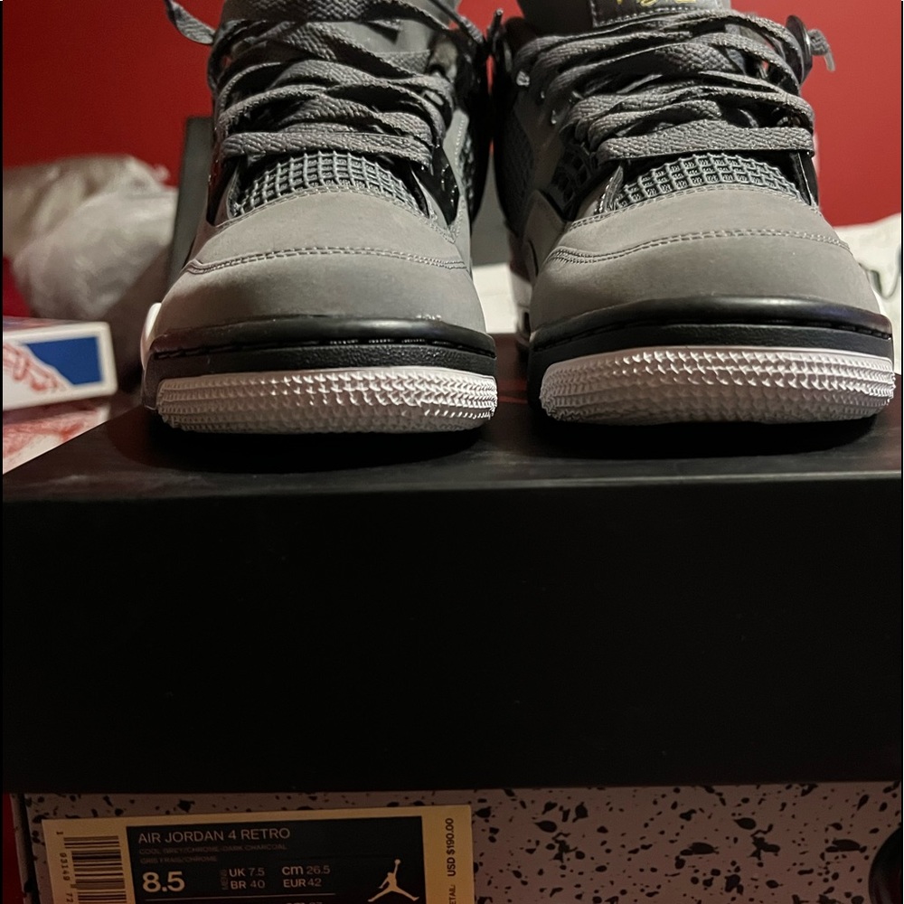 Brand New Retro 4’s Size 8.5